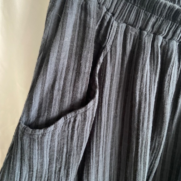 Curator SF, Fawn skirt, faded black stripe, Medium - Picture 4 of 8